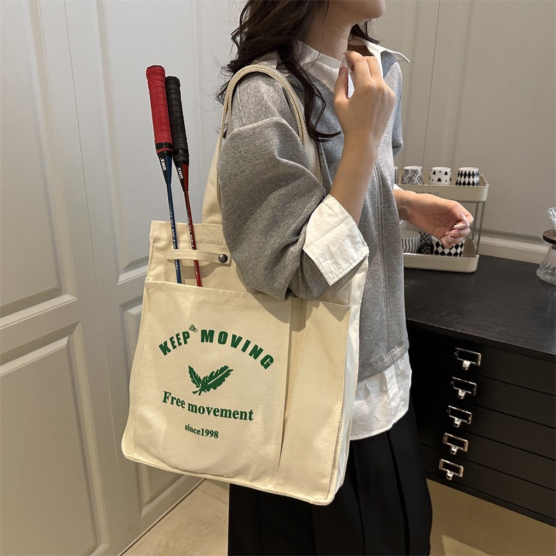 Tas Raket Bulu Tangkis Terbaru - Badminton World ulasan dan harga